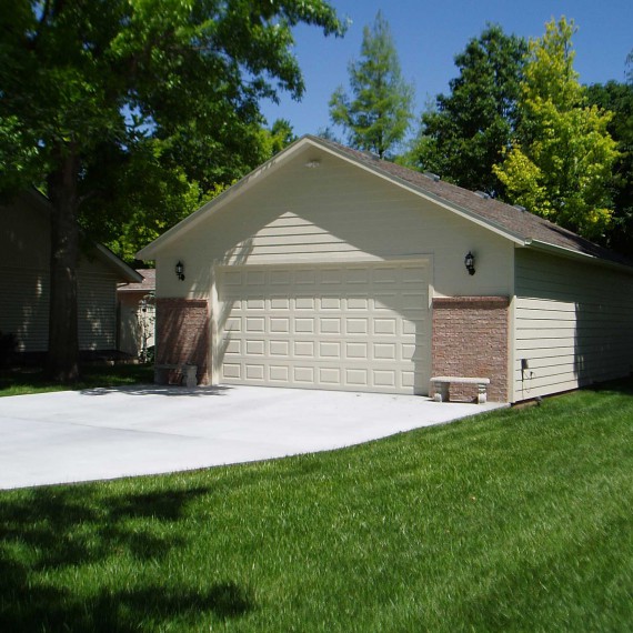 Lap-Sided Garage For Sale in Kansas