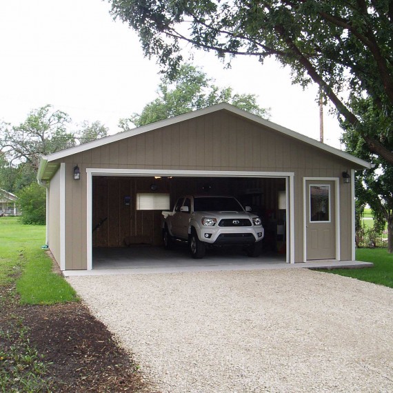 Panel Sided Garage Installed in Kansas